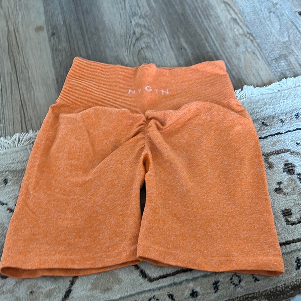 NVGNT shorts seamless